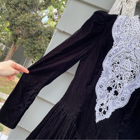 Vintage Jessica McClintock Wednesday Adam’s Wedding Gown Dress - Picture 14 of 15